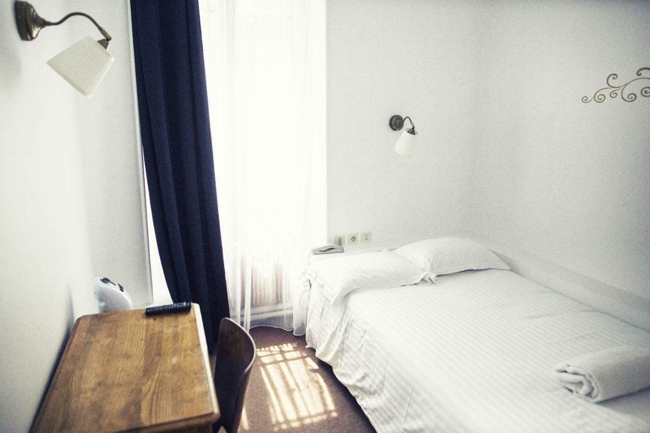 The Old Hotel Ravel Centre แคลร์มงต์-แฟร์รองด์ ภายนอก รูปภาพ